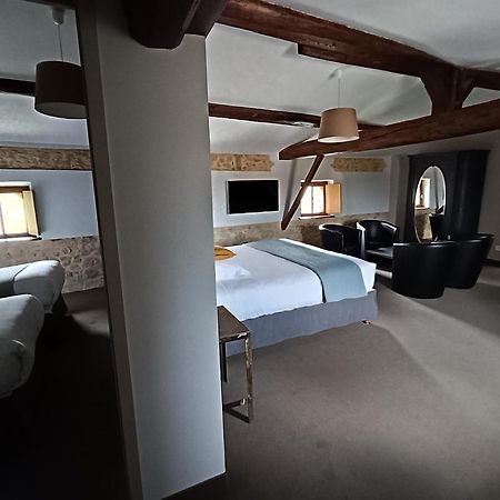 Logis Hotel Chateau De Палажа Экстерьер фото