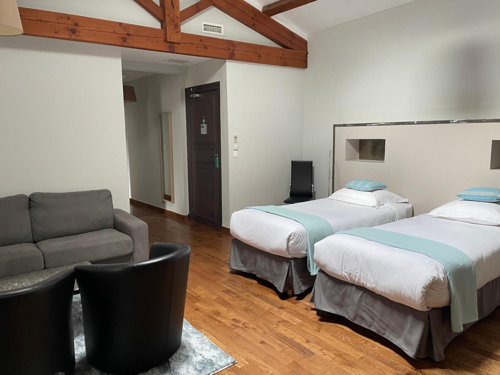 Logis Hotel Chateau De Палажа Экстерьер фото