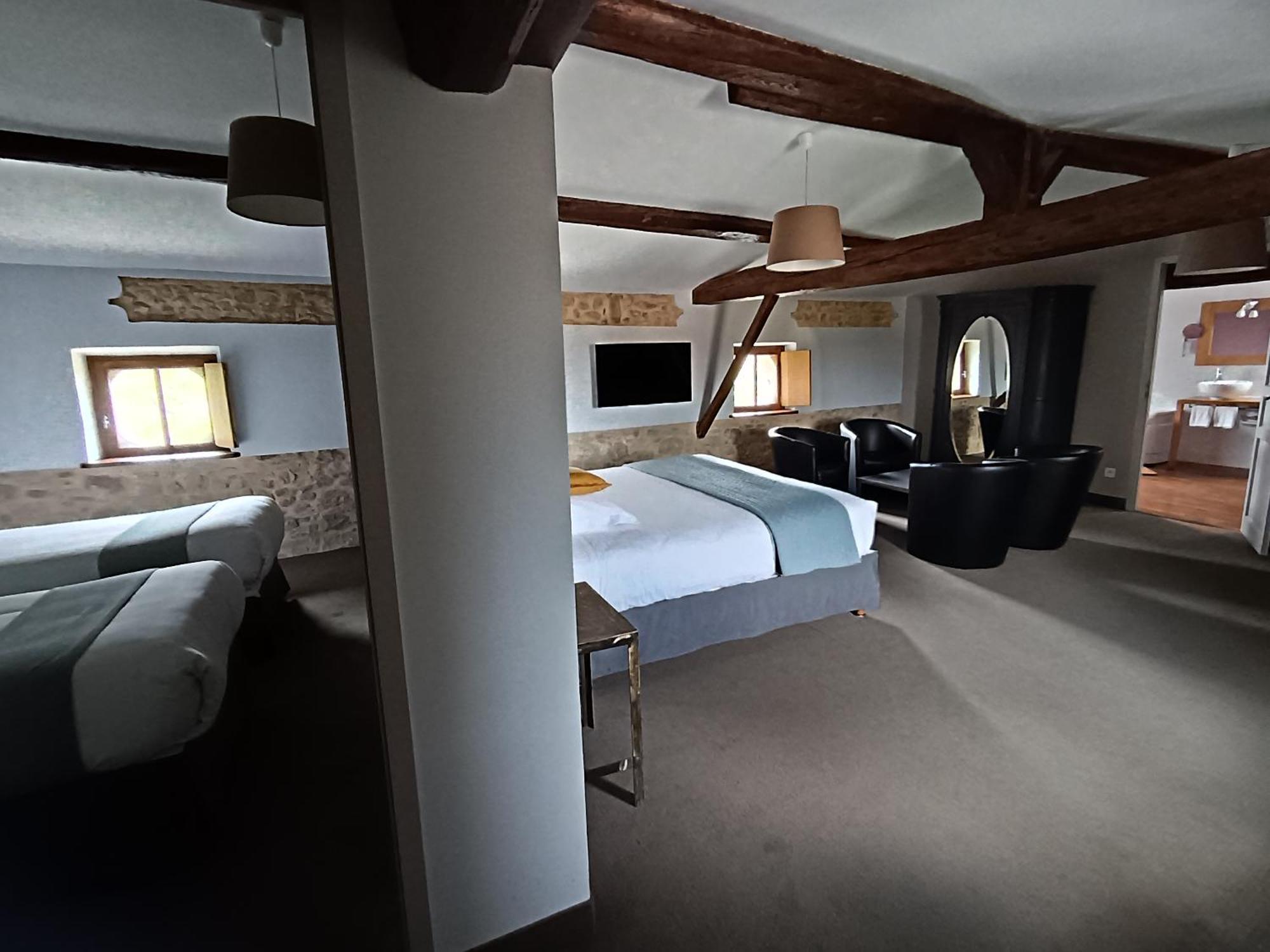 Logis Hotel Chateau De Палажа Экстерьер фото