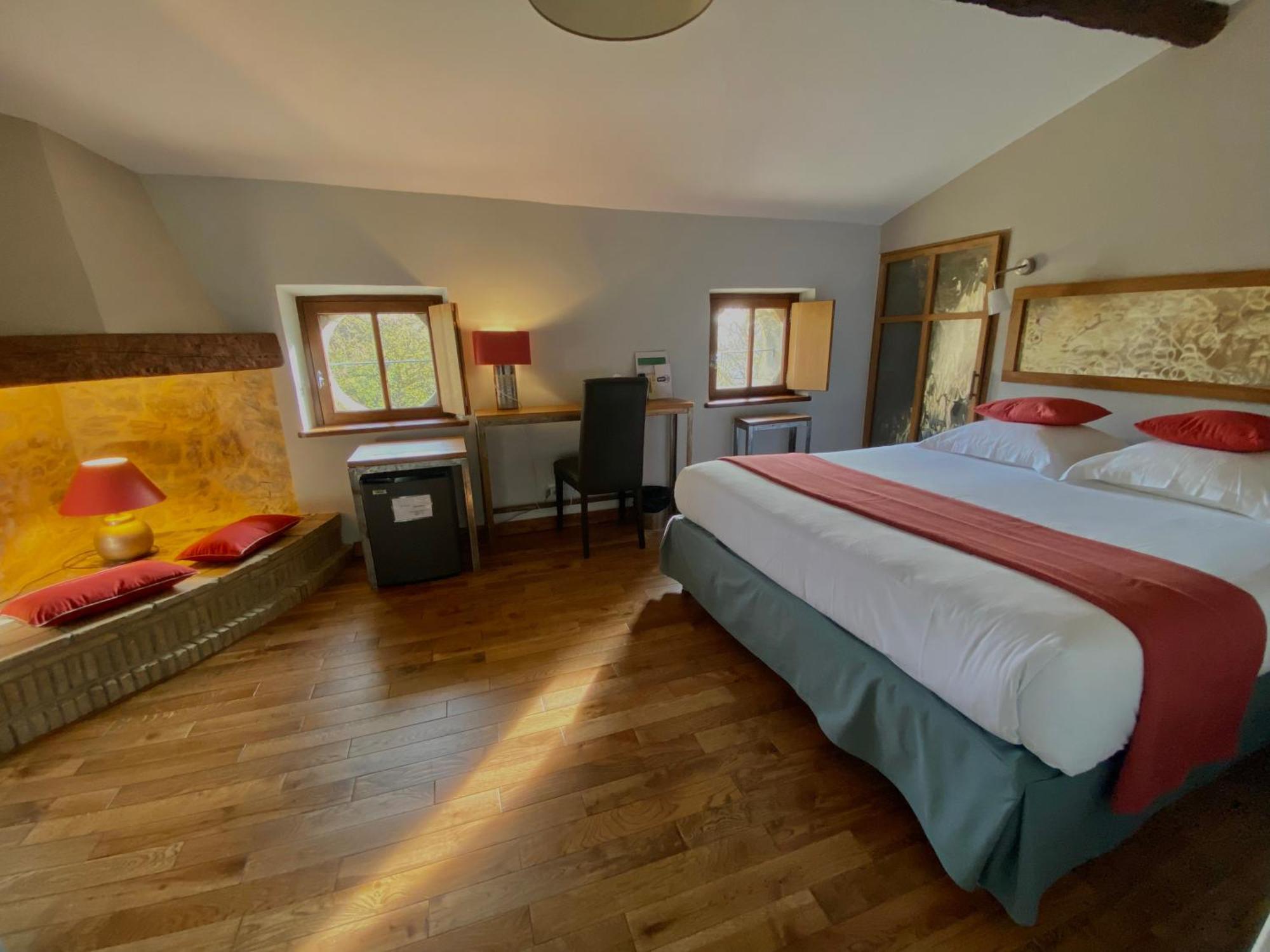 Logis Hotel Chateau De Палажа Экстерьер фото